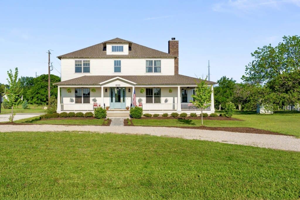 An image that shows 00 1 1 Web Or Mls 833 Mcclendon Rd Ext 1 2