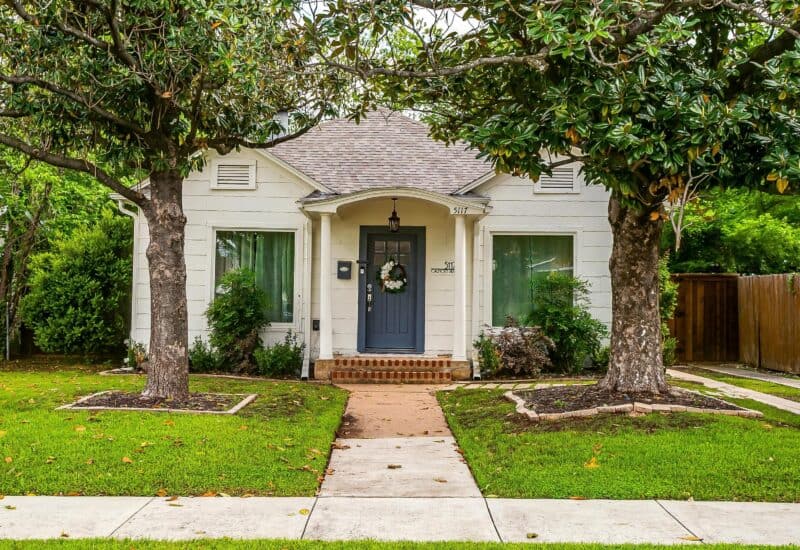 An image that shows 5117 Calmont Ave (4 Of 41)