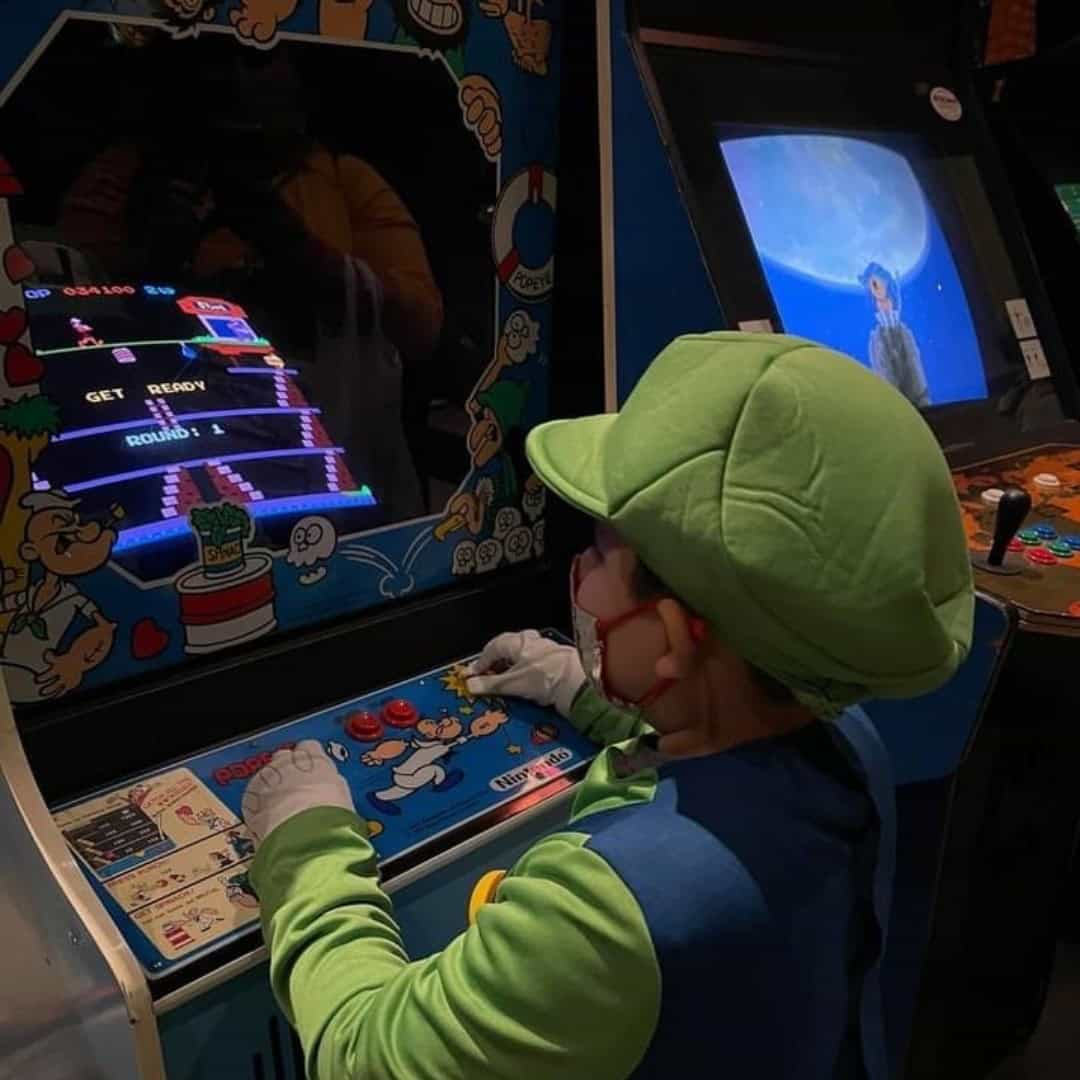 ARCADE MACHINES