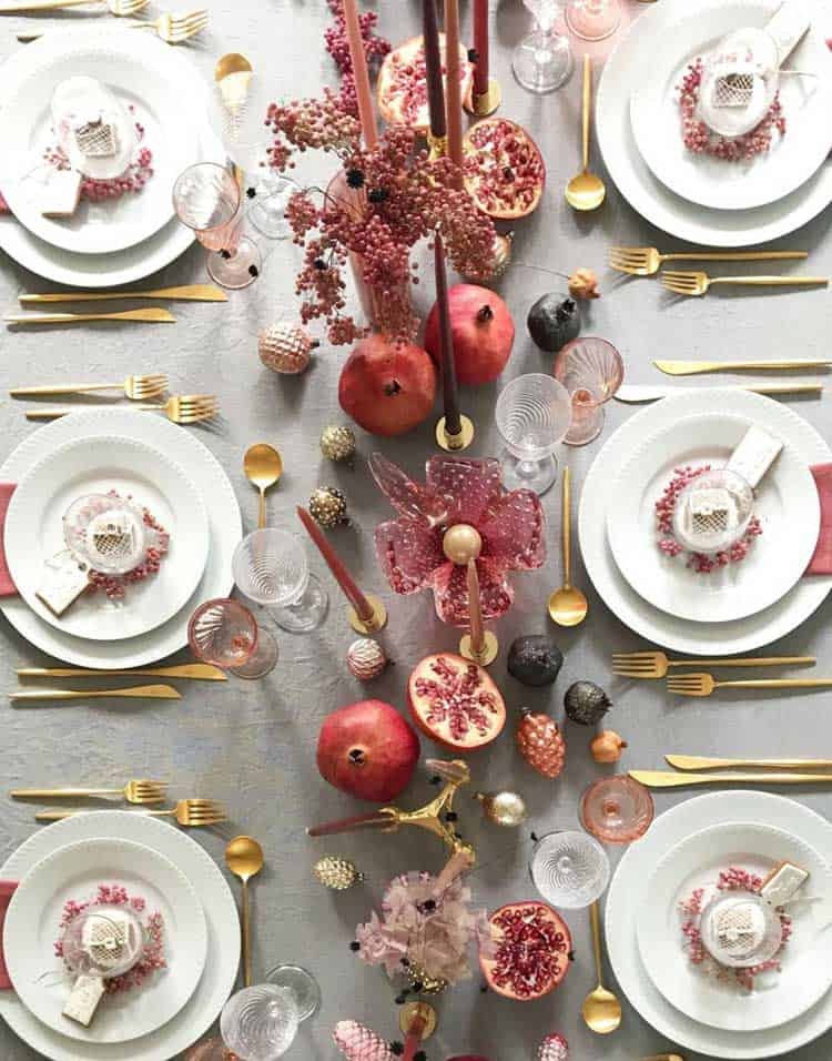 26 Christmas Table Setting Ideas for A Festive Party - Stylish Celebrations