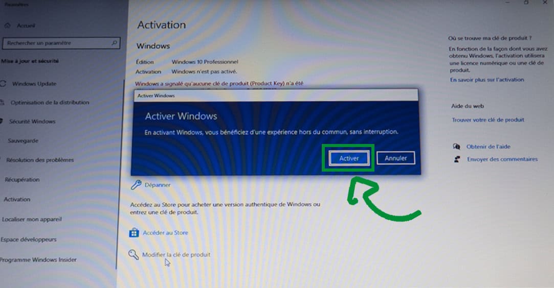 Capture d'écran de l'activation de Windows avec le bouton 'Activer' en surbrillance sur l'écran de configuration.