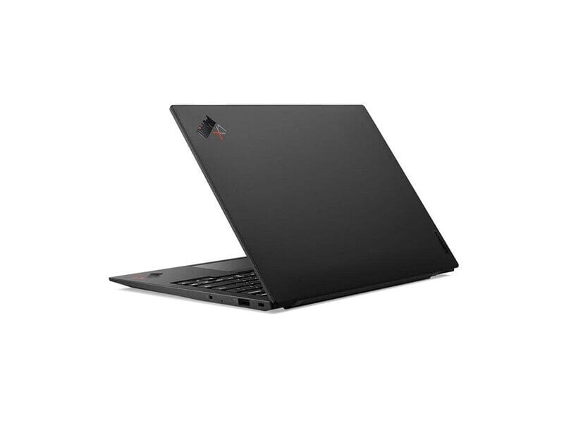Polyvalent ordinateur portable Lenovo ThinkPad avec clavier noir et écran fermé, idéal pour le travail et la bureautique, performant et robuste pour les professionnels.