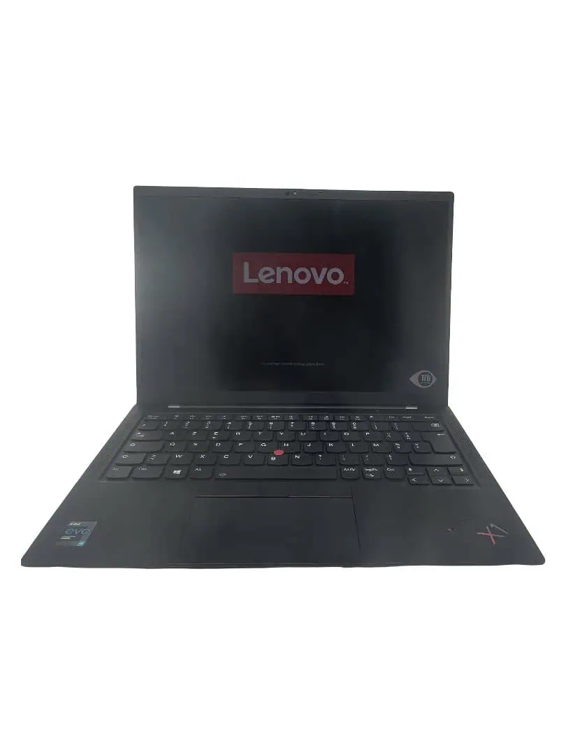 Ordinateur portable Lenovo avec รฉcran ouvert, idรฉal pour la bureautique, le gaming et la crรฉation de contenu. Conรงu pour la performance et la fiabilitรฉ, parfait pour les professionnels et les gamers.