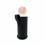 1020-1_ZirbenTrinkflasche_Filztasche_600ml_mit-Flasche.jpg