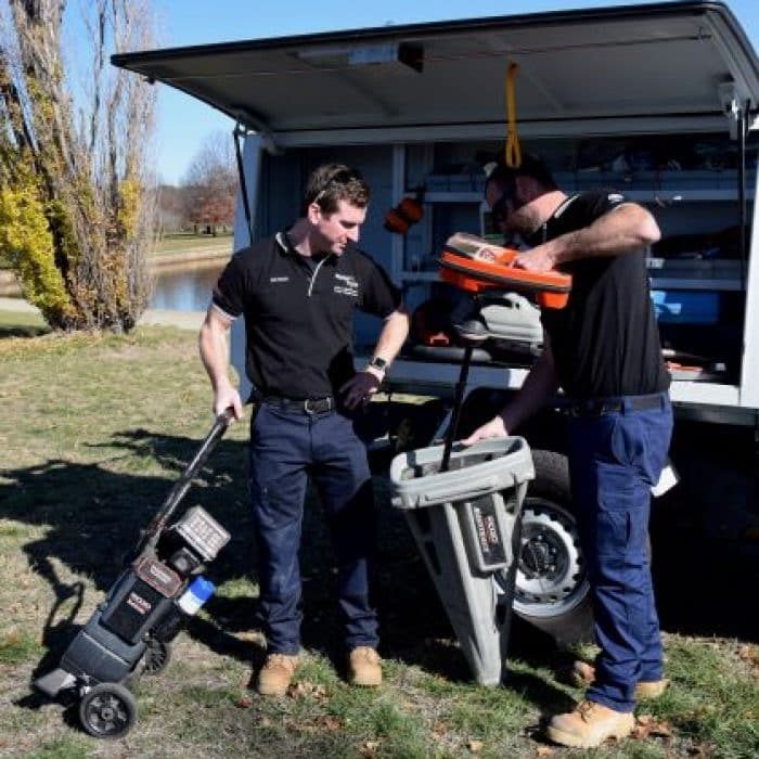 water-tight-team-preparing-their-tools prepairing-work
