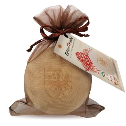 1092_ZirbenKugel_Tirol-Edition_Organzabeutel.jpg