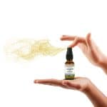 6003_ZirbenSpray_20ml_Haende_iStock-1084847906_ra2studio.jpg