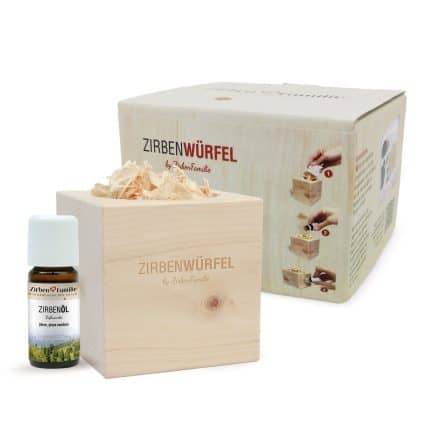 1001_ZirbenWuerfel-Set_inkl-Verpackung.jpg