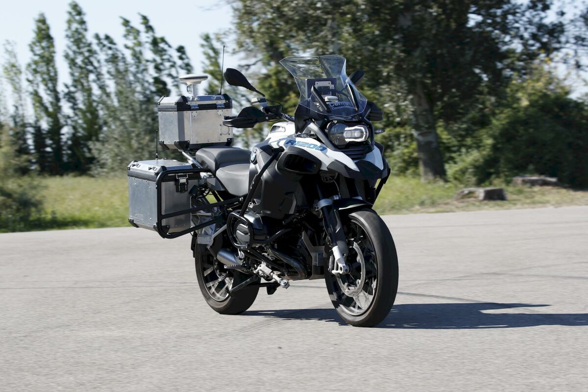 BMW R1200 GS a guida autonoma