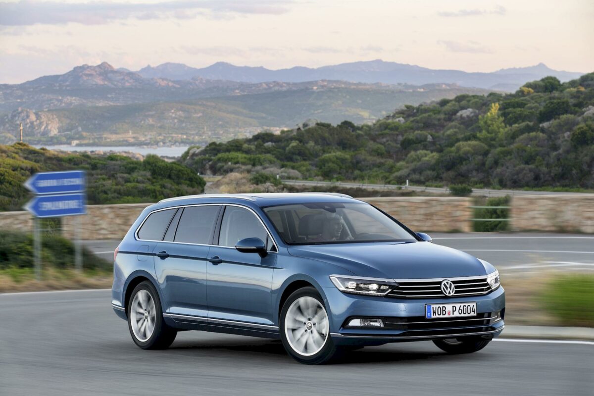  Volkswagen Passat, Auto dell'Anno