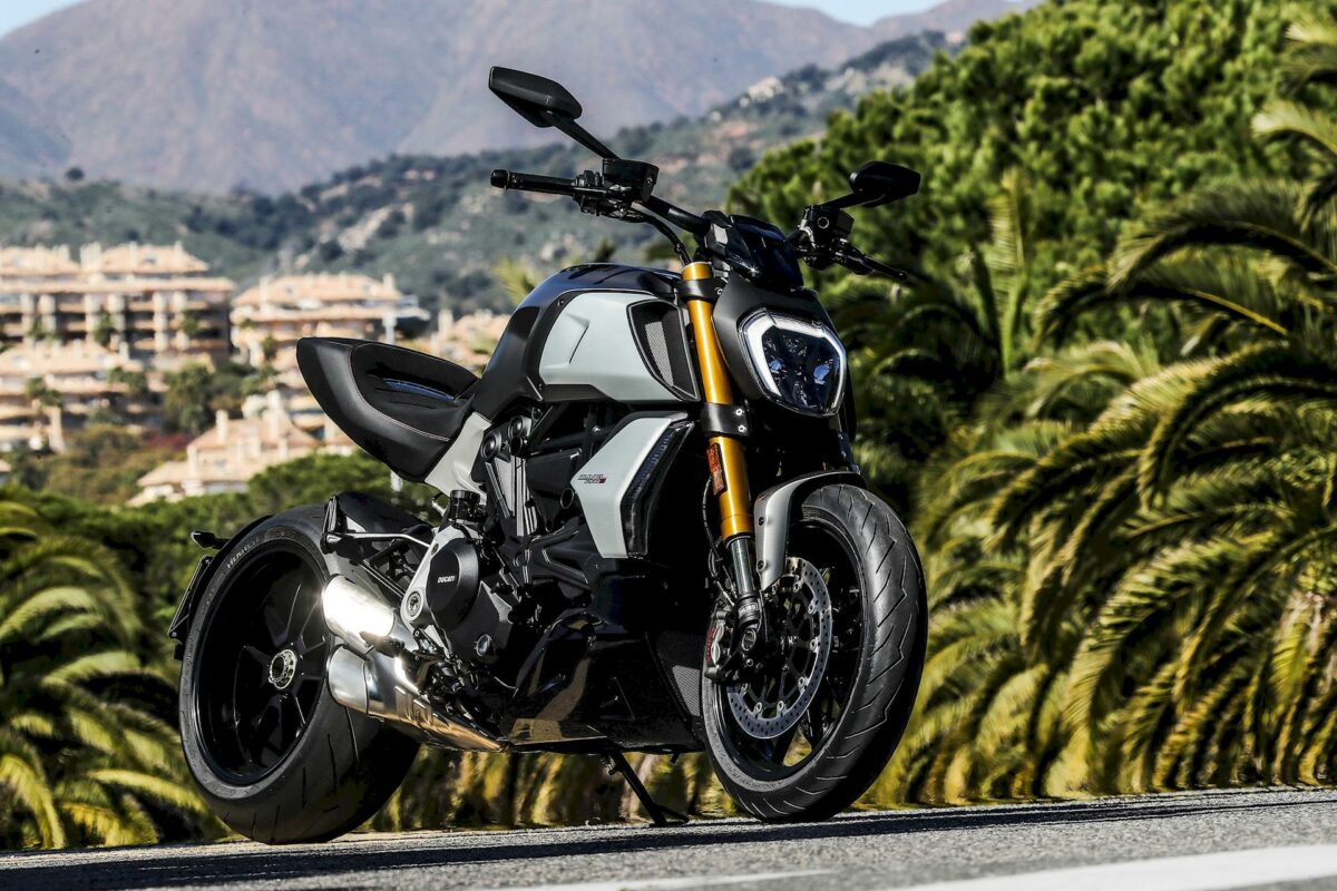 Ducati_Diavel_1260_S_static