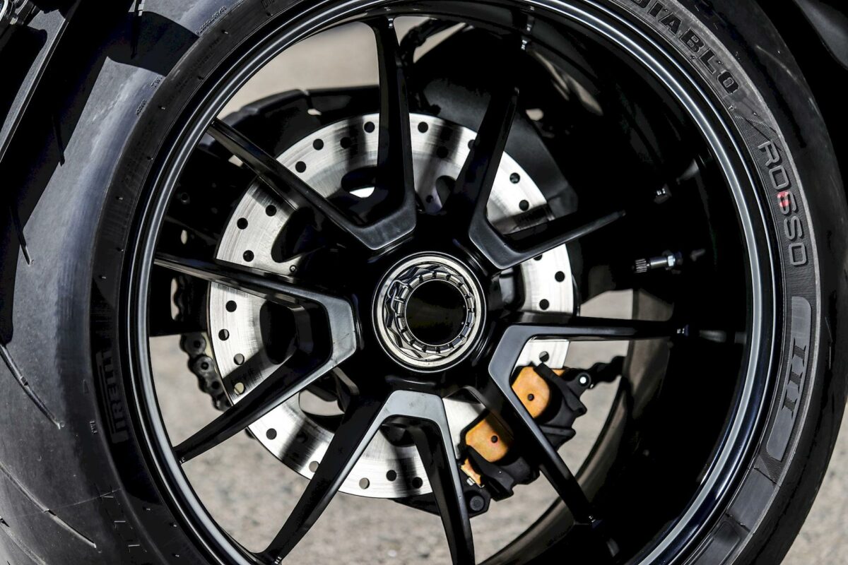 Ducati_Diavel_1260_S_details