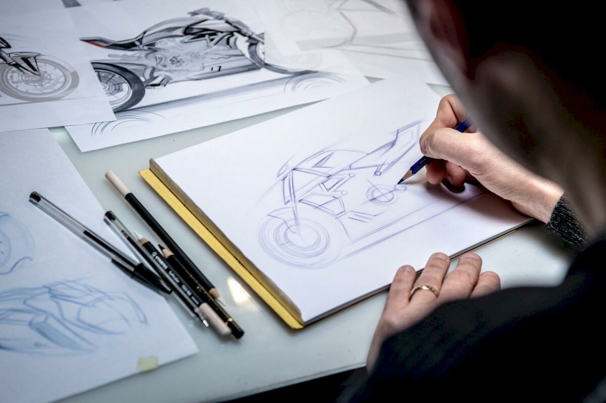 Ducati_Diavel_1260_S_sketch