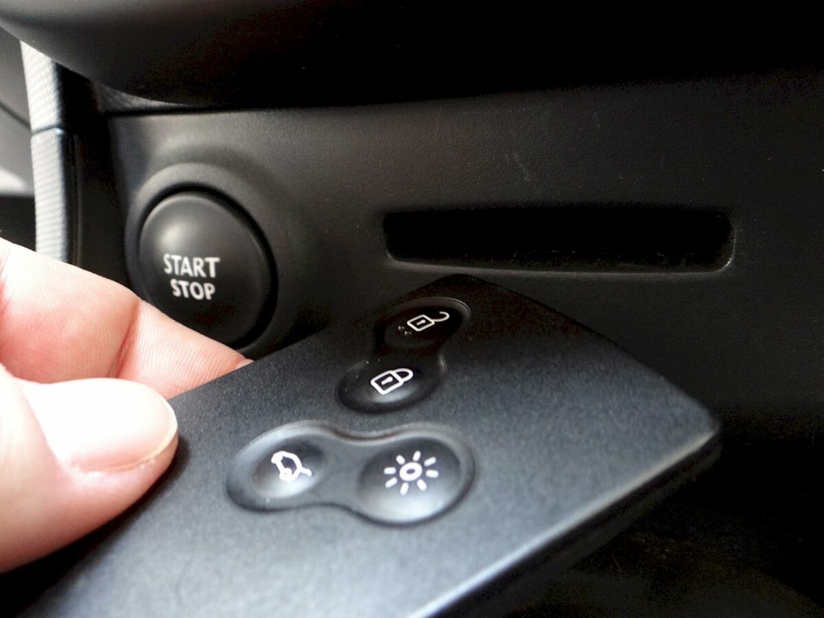 telecomando automobile