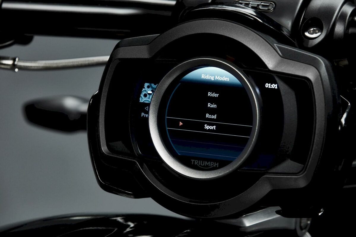 Triumph_Rocket_3_TFC-_TFT_Ride_Modes