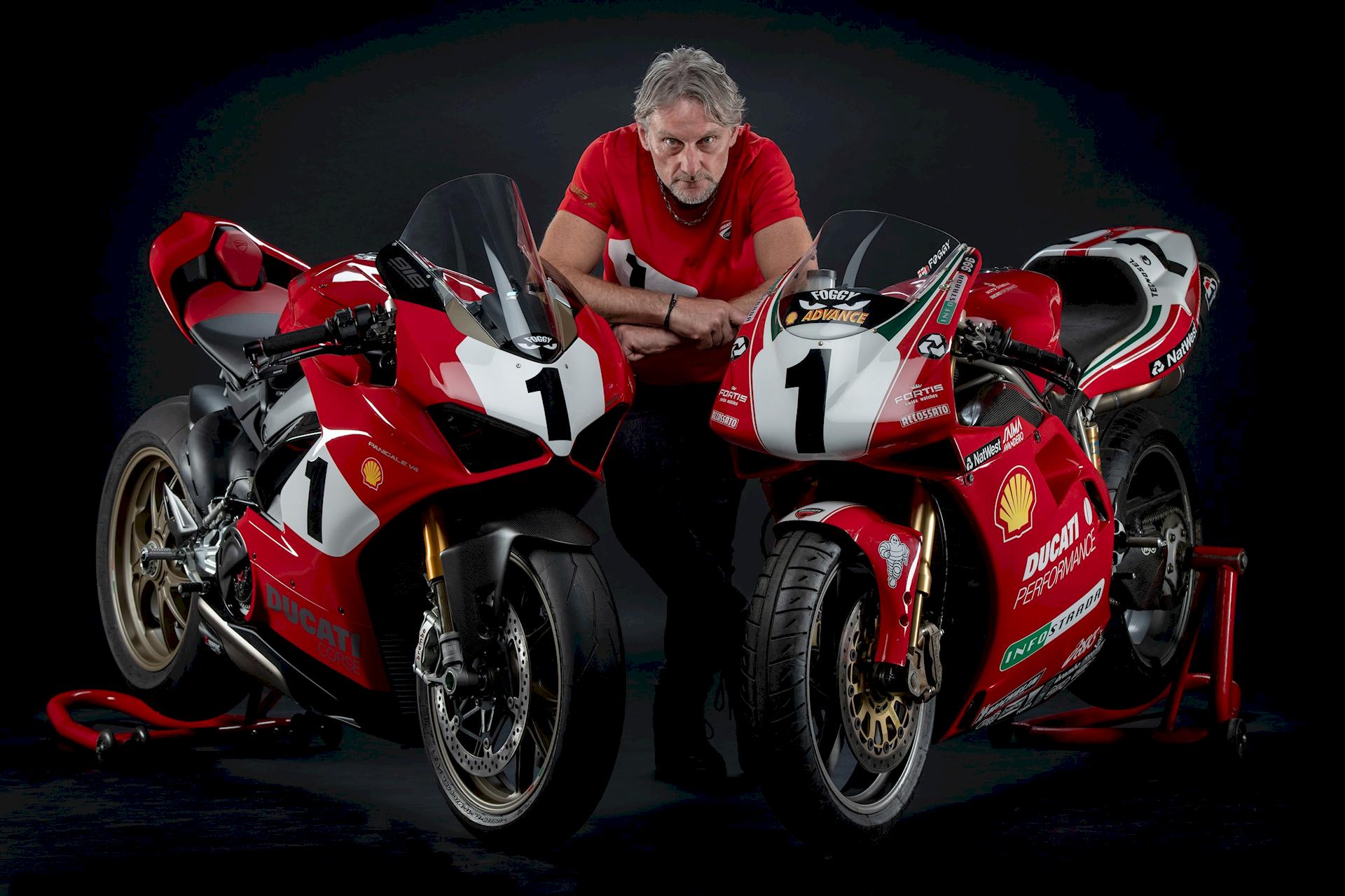 Ducati Panigale V4 25 Anniversario 916
