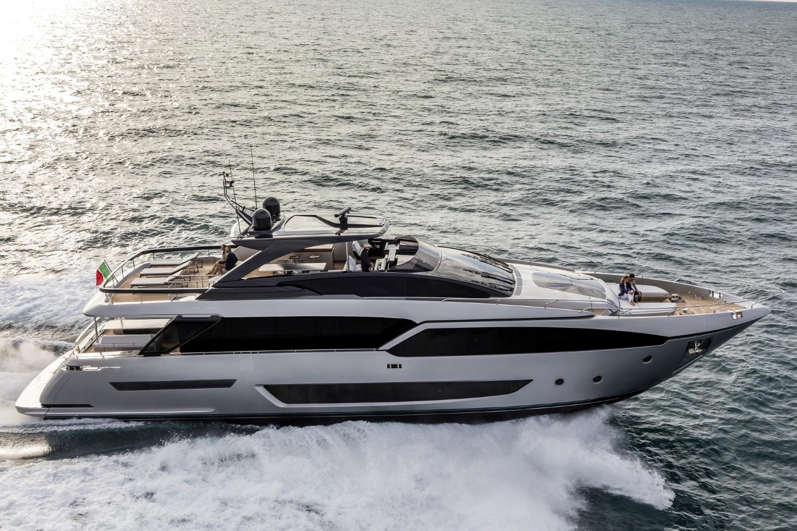 Ferretti Cannes Yachting Festival
