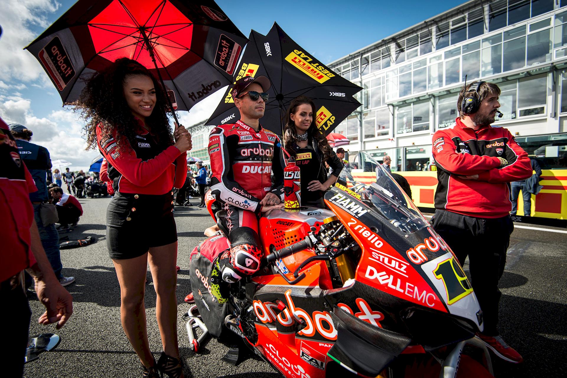 Paddock Girls SBK Magny Cours