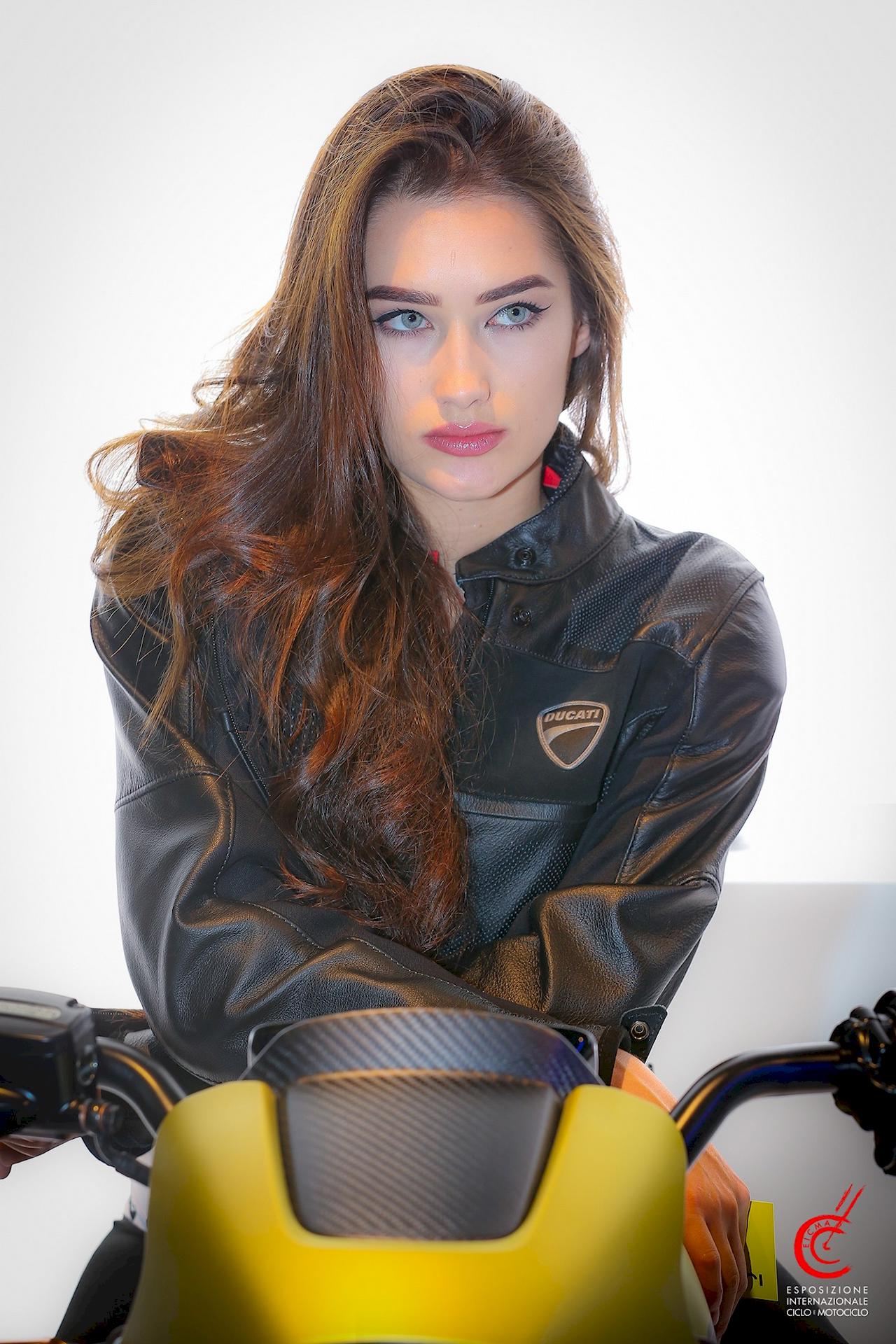 Eicma Girls 2019