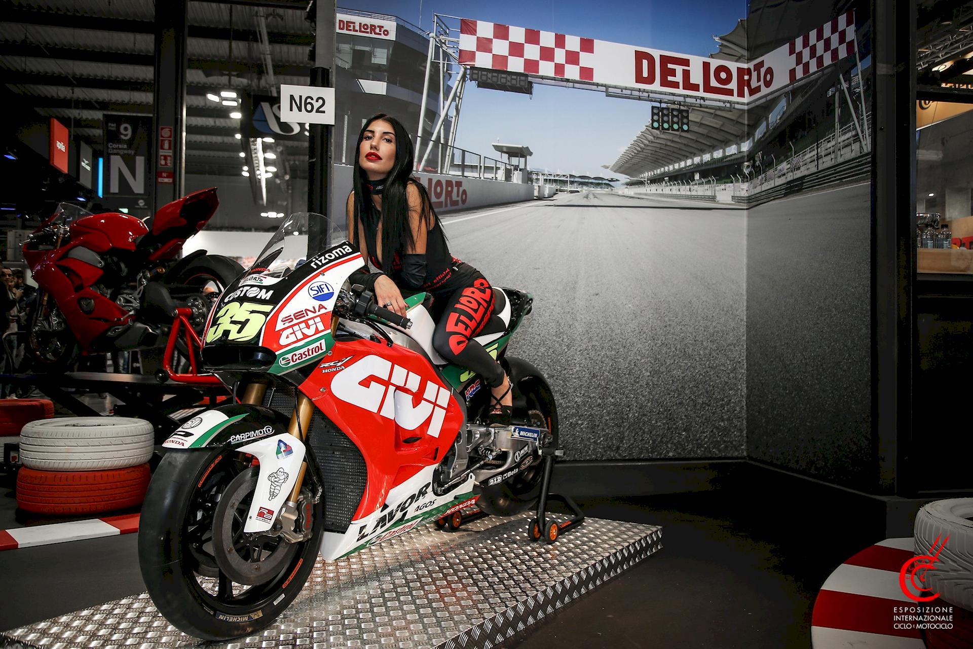 Eicma Girls 2019