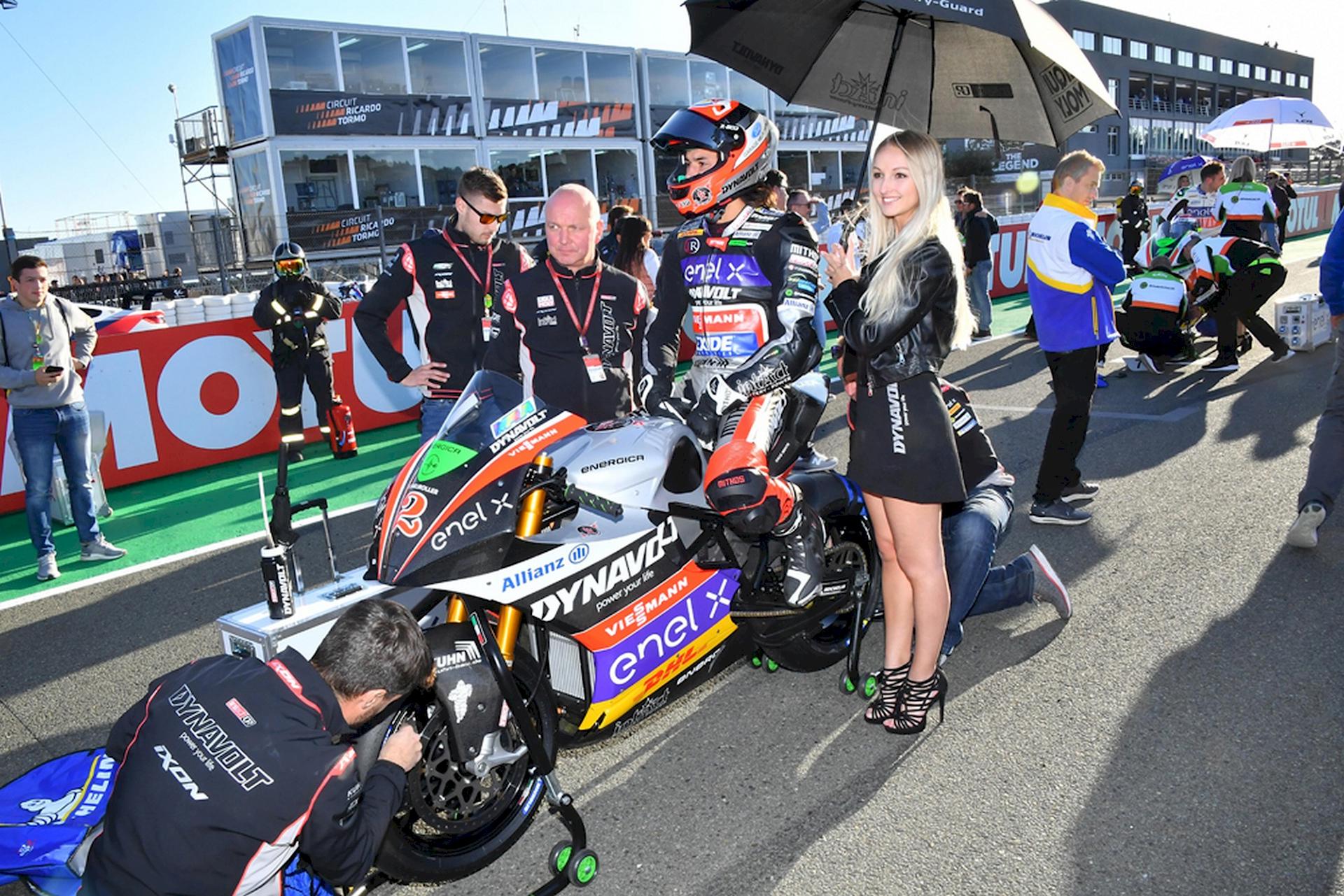 Paddock Girls Valencia 2019