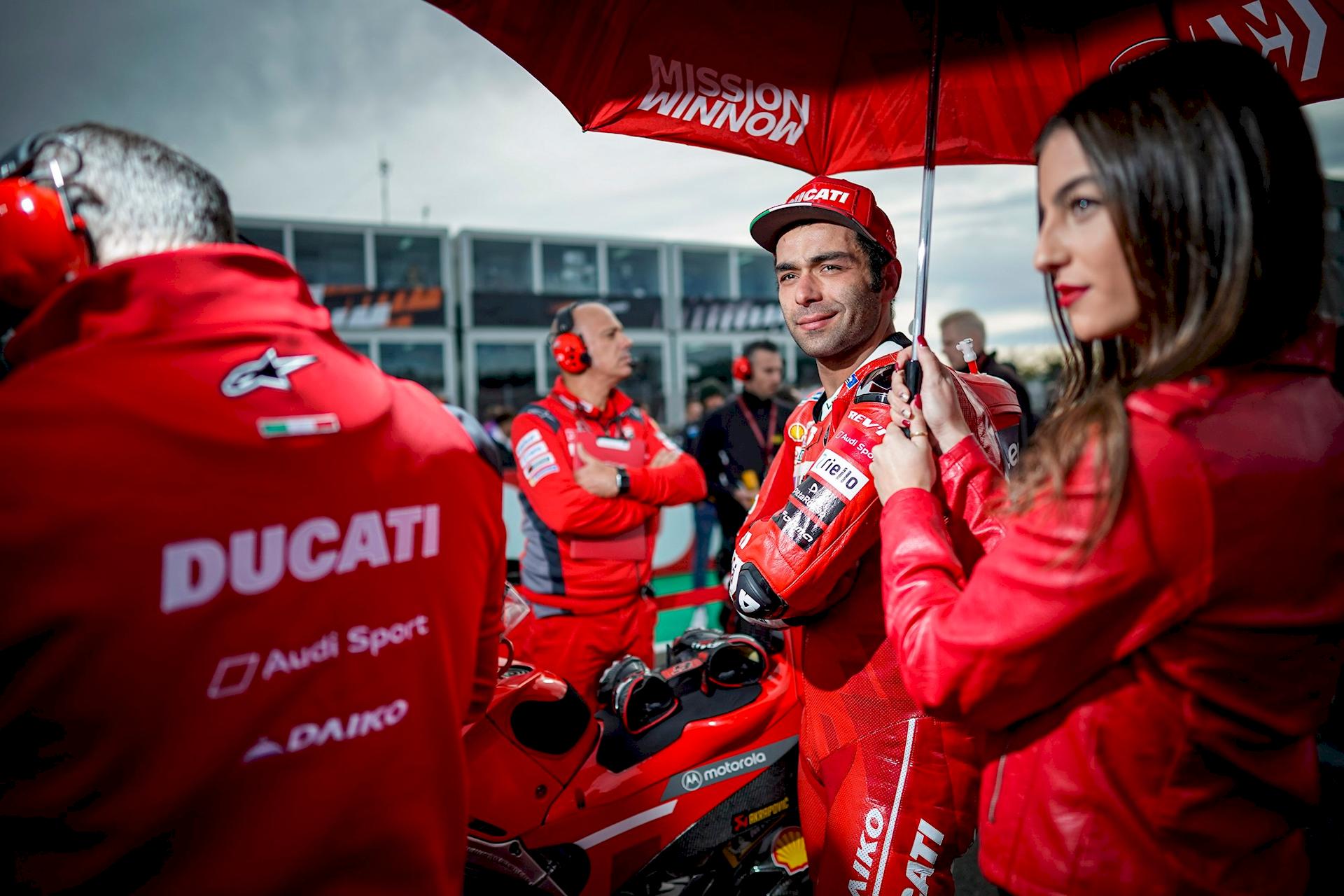 Paddock Girls Valencia 2019