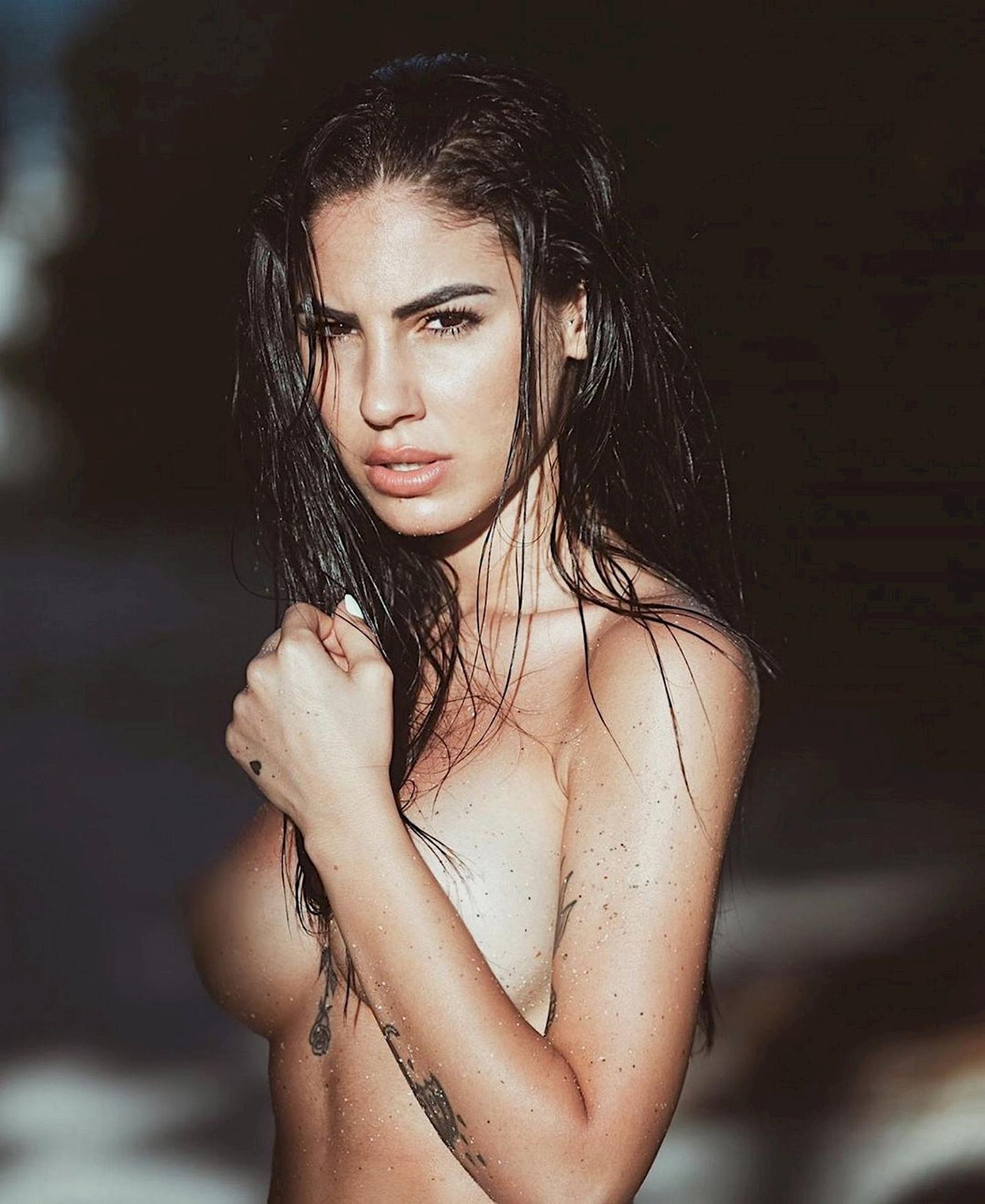 Giulia De Lellis nuda