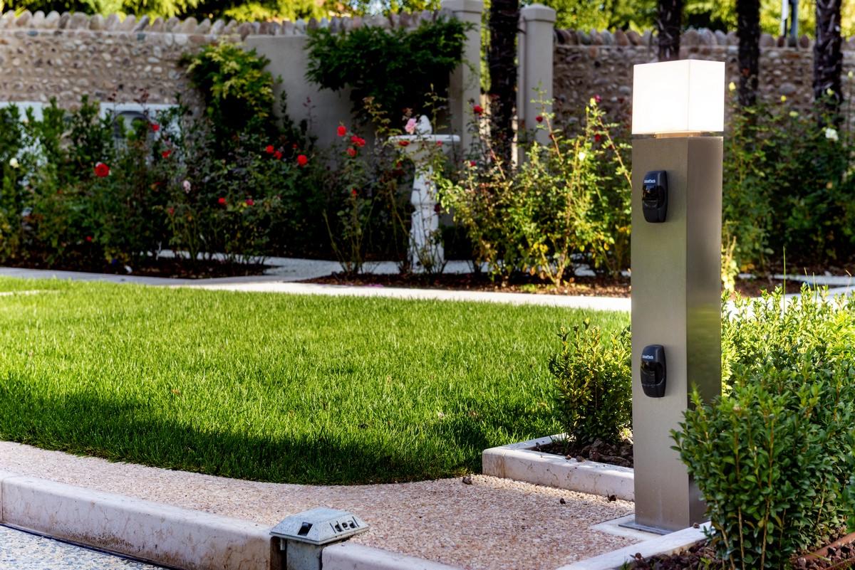 Montauto che scompare in giardino