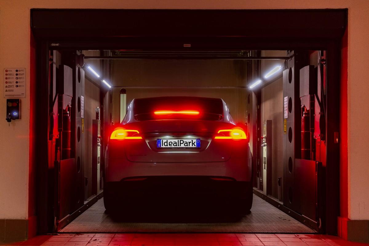 Montauto che scompare in giardino