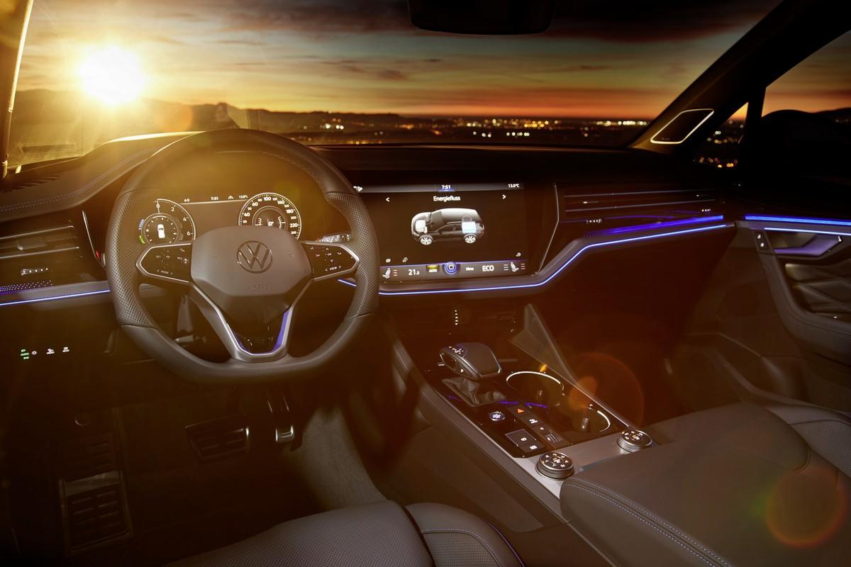 Volkswagen Touareg R 2020