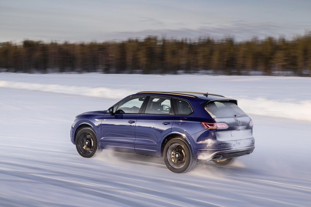 Volkswagen Touareg R 2020