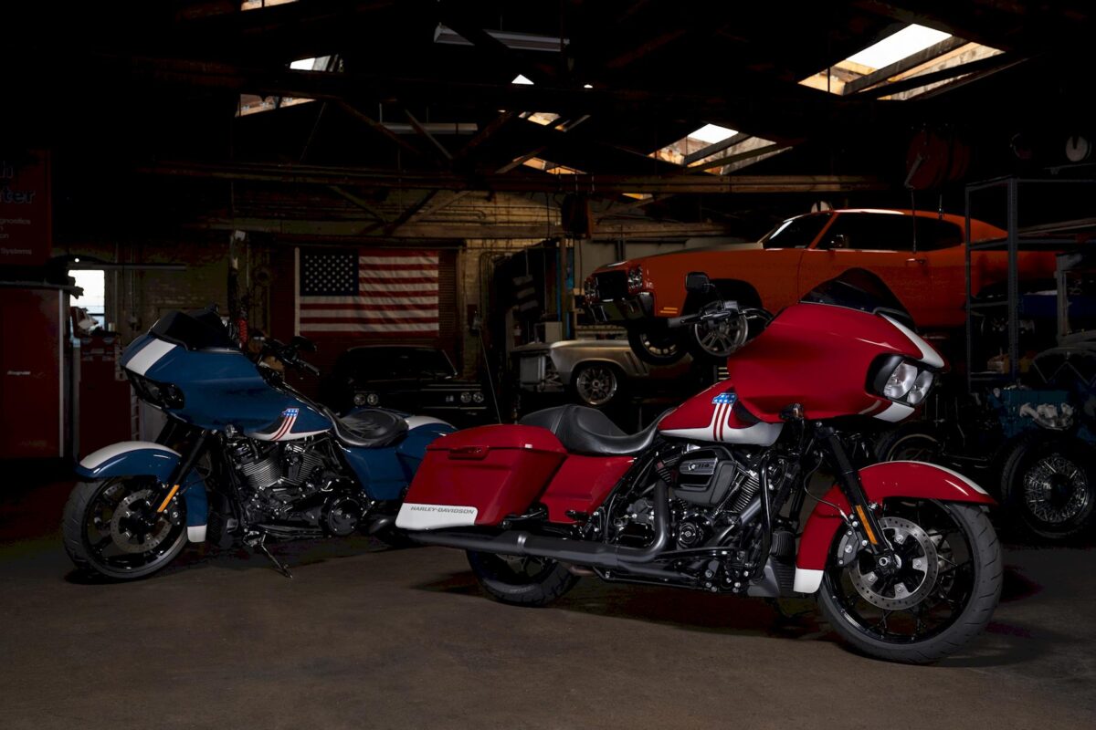Harley-Davidson Road Glide Special 2020 Billiard Red Billiard Blue - Stone Washed White