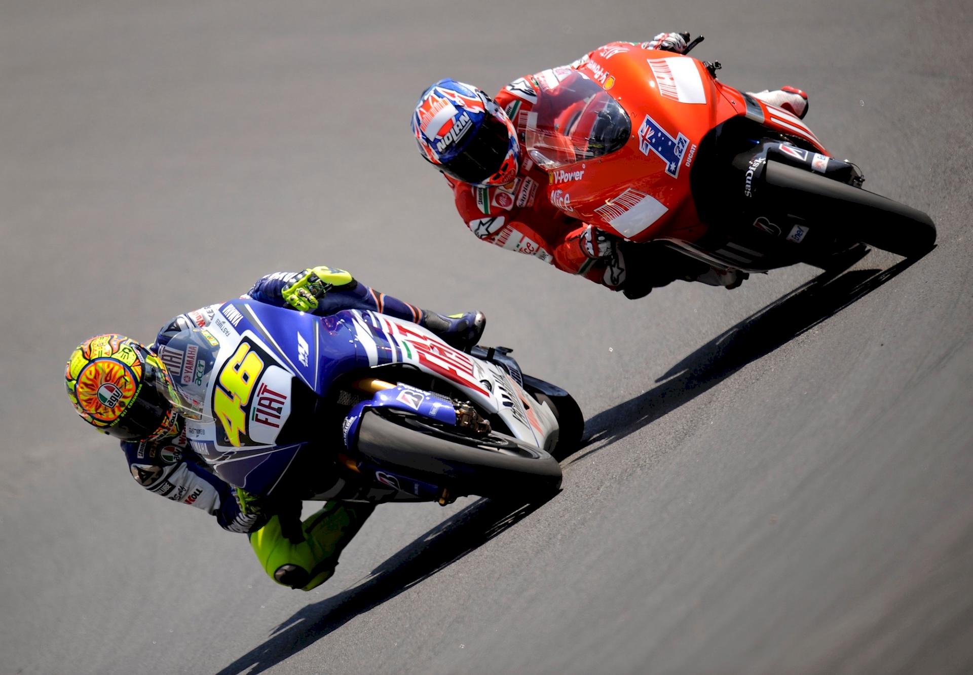 Rossi vs Stoner Laguna Seca 2008