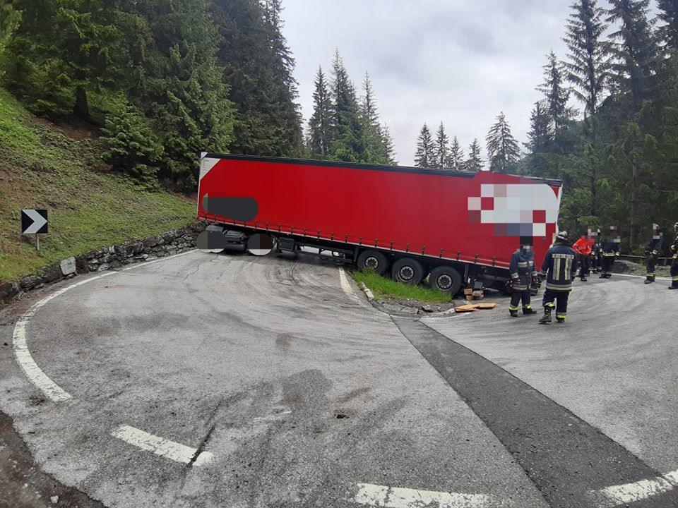 tir bloccato stelvio