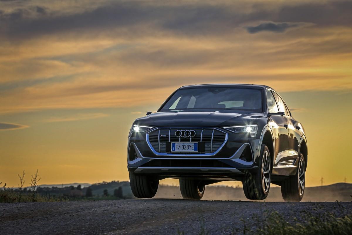 Nuova Audi e-tron 2021