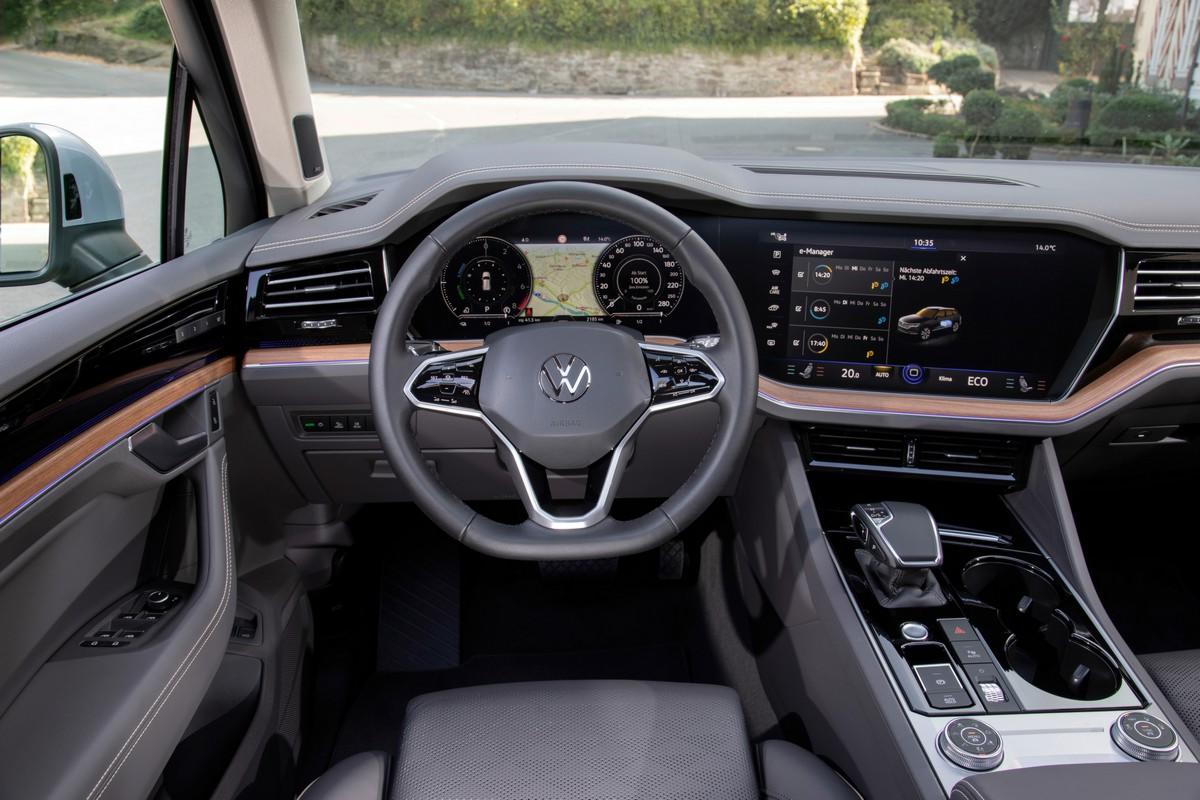 Nuova Volkswagen Touareg ibrida plug-in