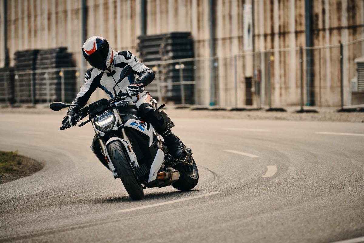 Nuova BMW S 1000 R
