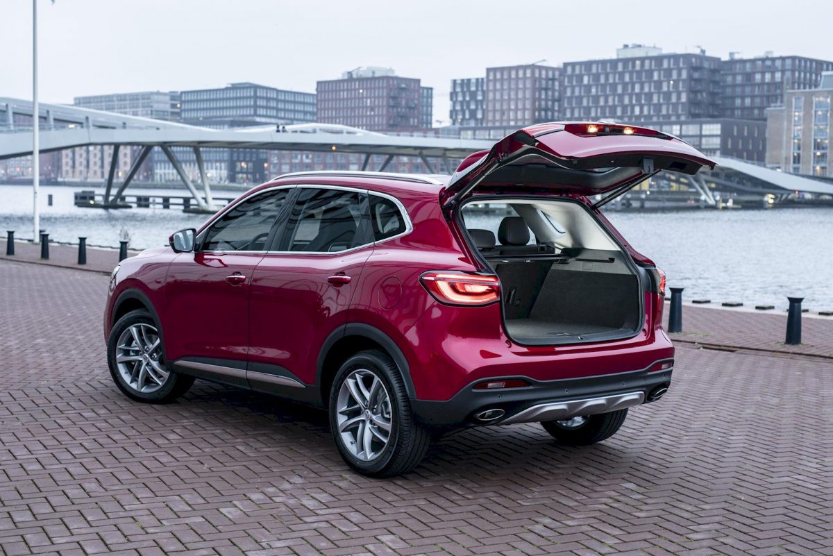 MG EHS Plug-in Hybrid