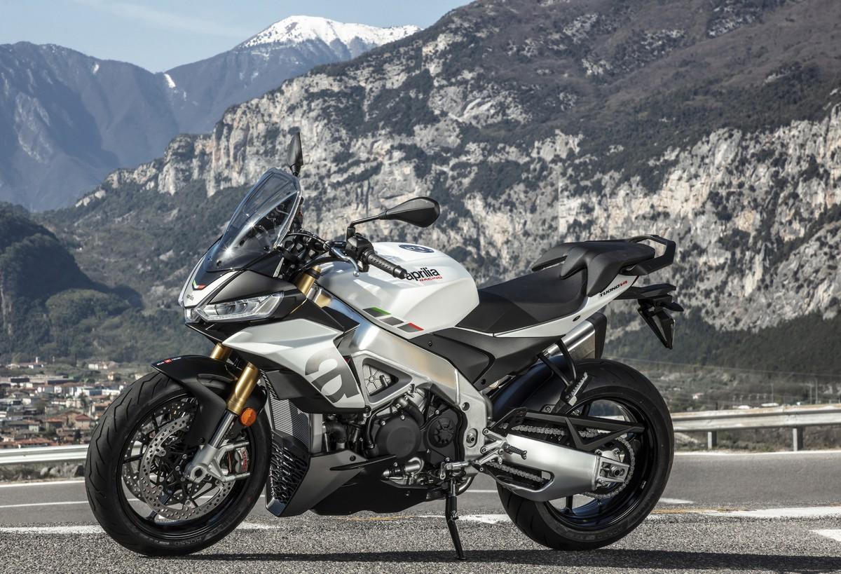 Aprilia Tuono V4 2021
