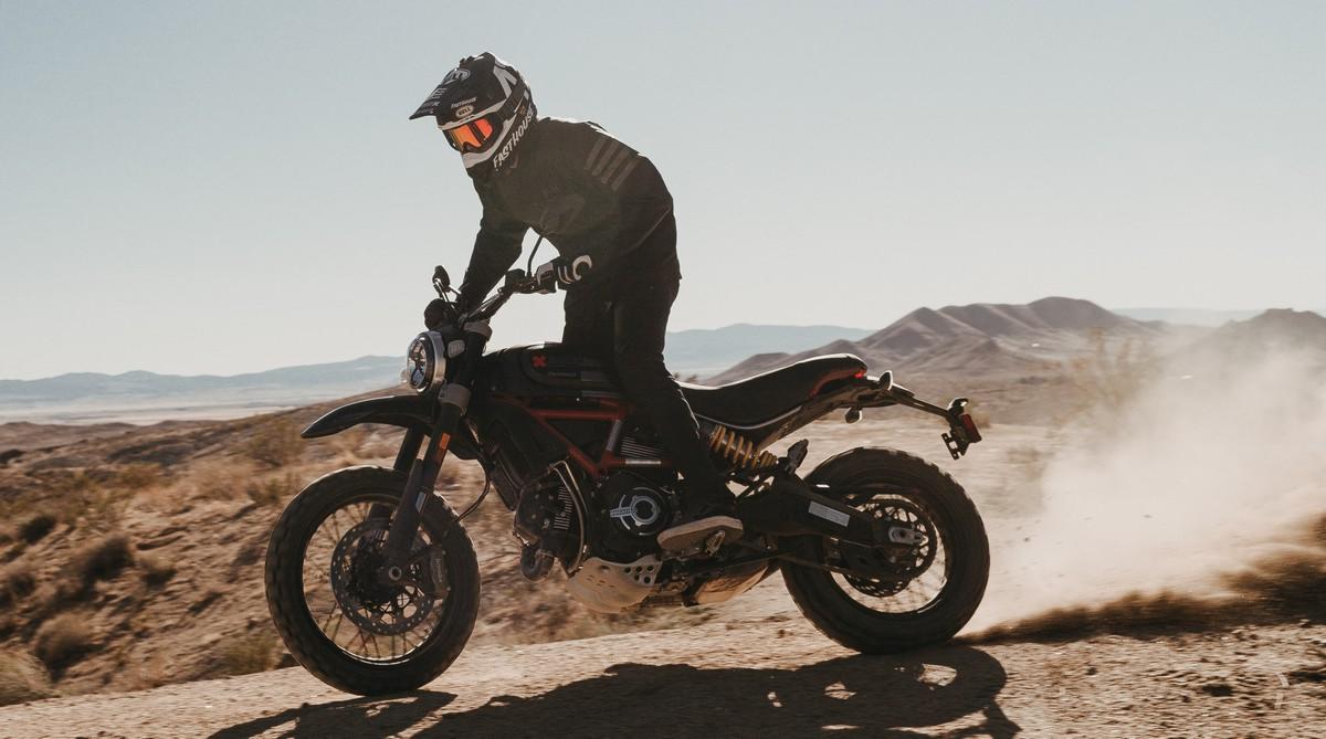 Scrambler Ducati Desert Sled Fasthouse
