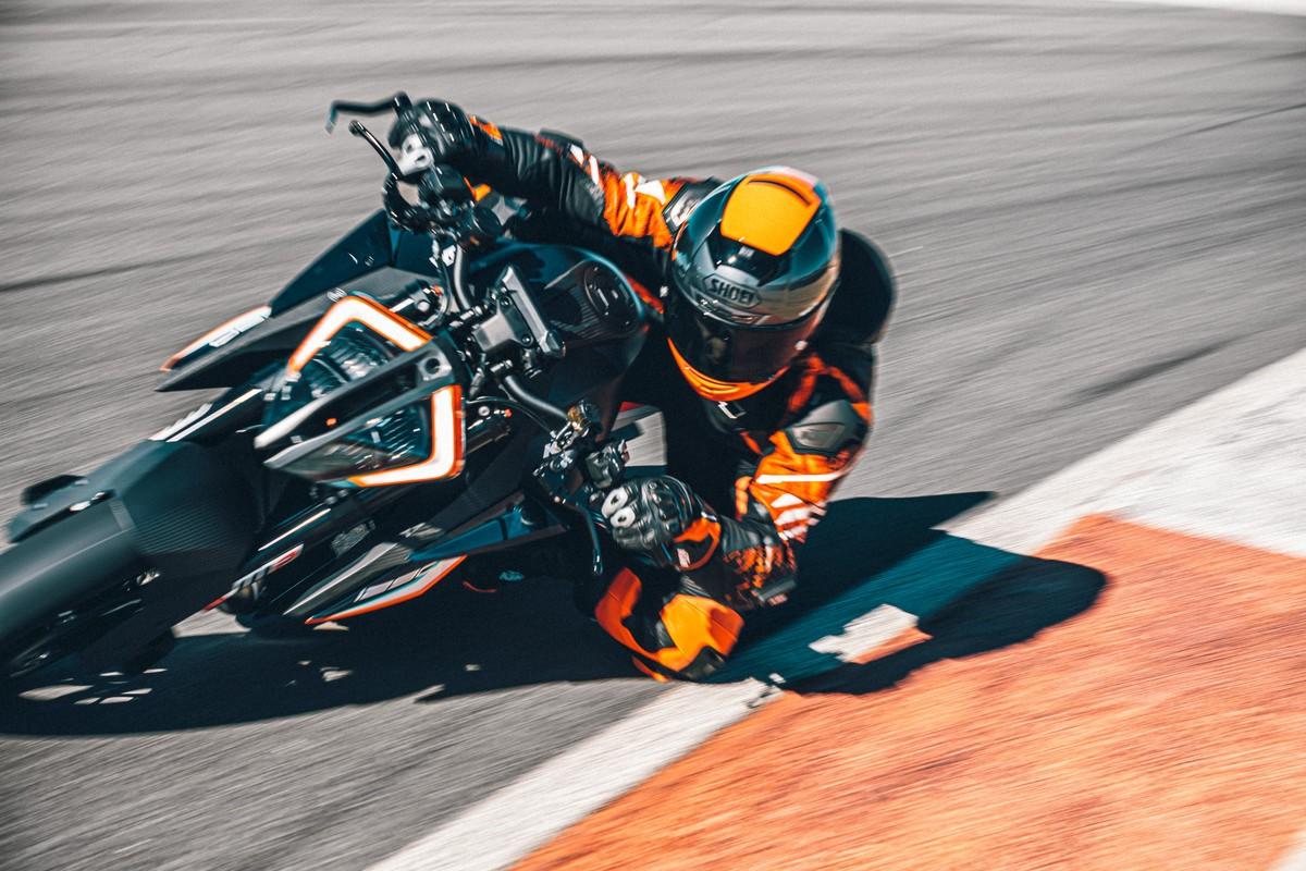 KTM 1290 Super Duke RR 2021