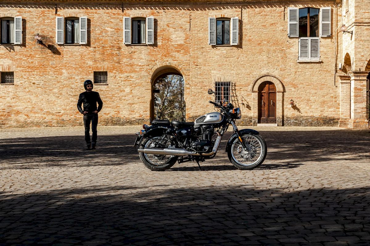 Benelli Imperiale 400 2021