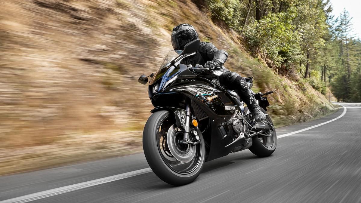 Yamaha R7 2021