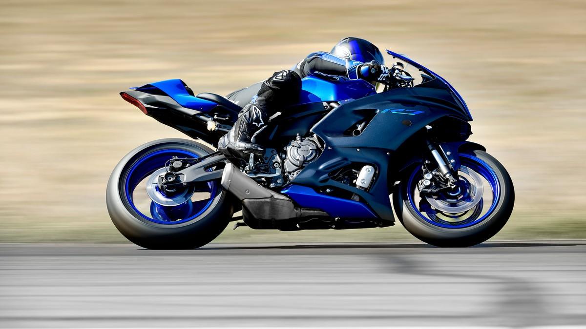 Yamaha R7 2021