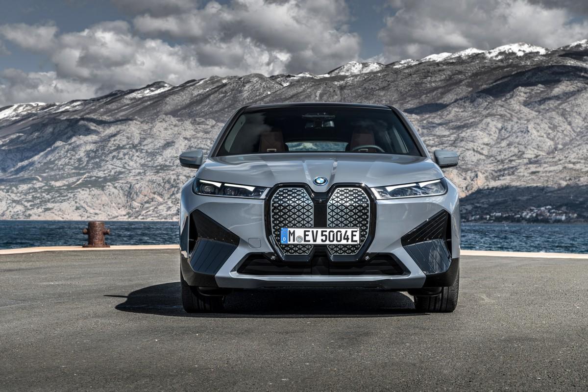 Nuova BMW iX 2021