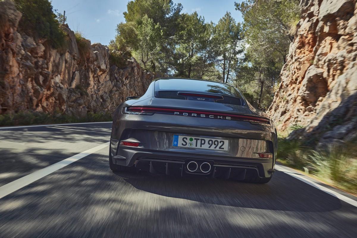 Porsche 911 GT3 Touring 2021