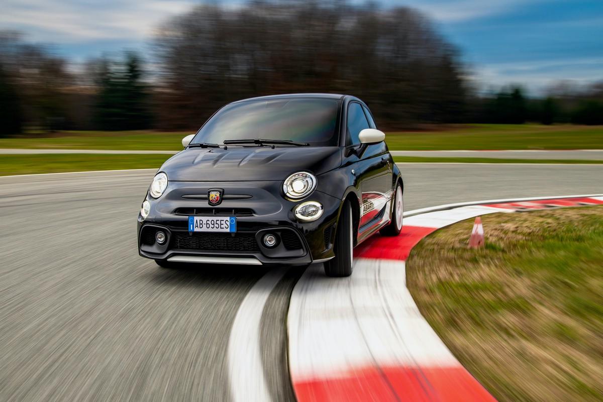 Nuova Abarth 695 Esseesse
