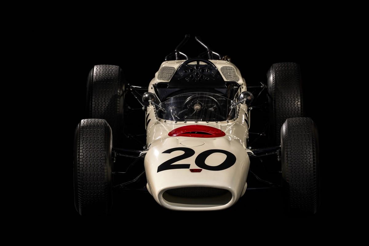 Casio Edifice Honda Racing Championship White Edition