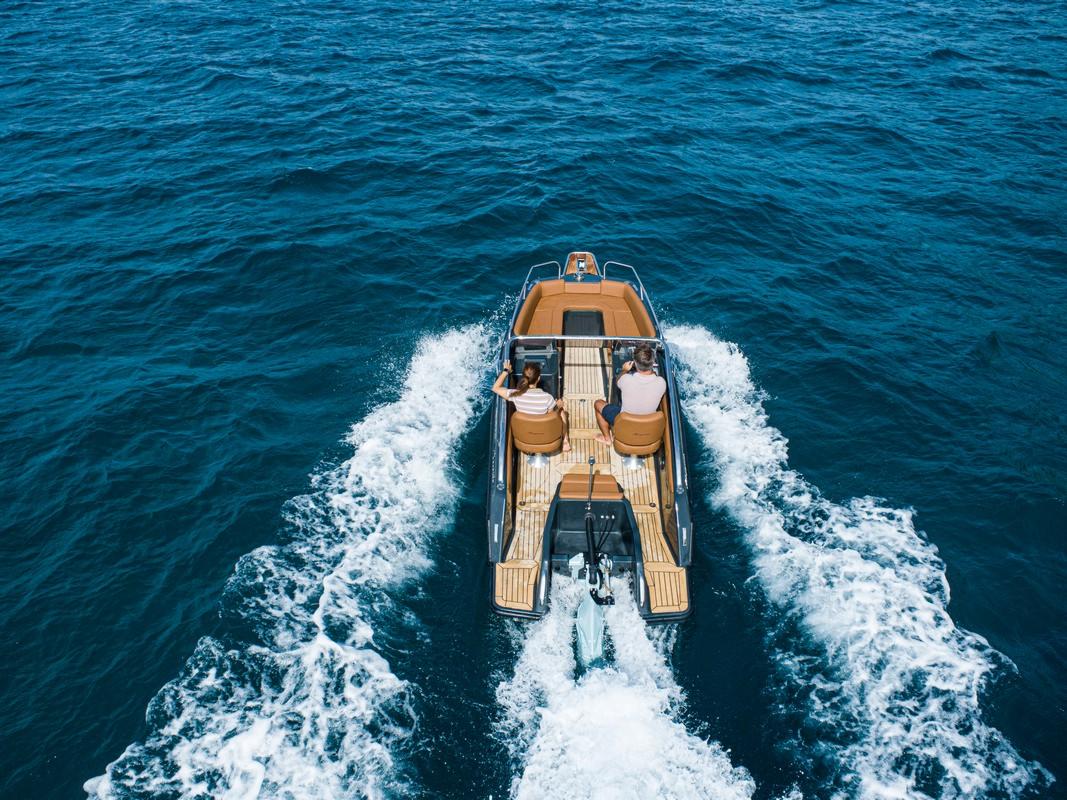 Barca elettrica Magonis Wave e-550