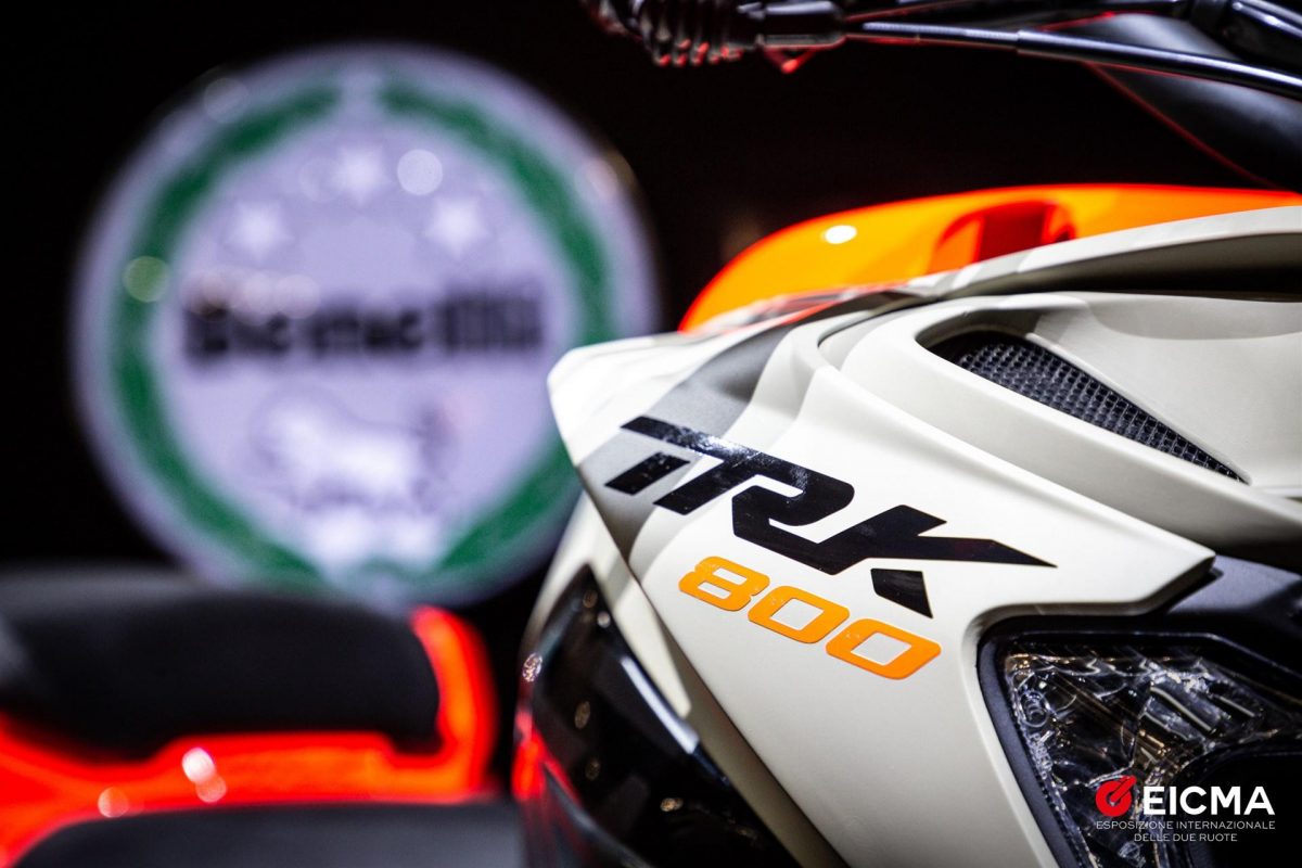 Benelli TRK 800 EICMA 2021